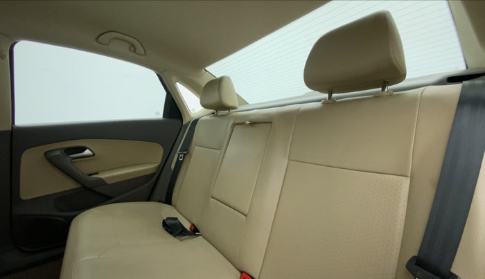 2016 Volkswagen Vento HIGHLINE 1.5 AT, Diesel, Automatic, 1,08,164 km, Right Side Rear Door Cabin