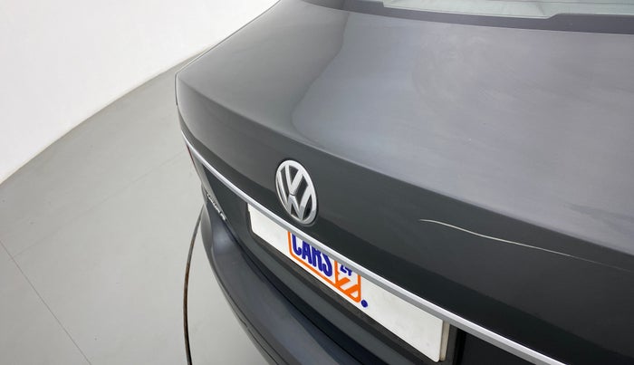2016 Volkswagen Vento HIGHLINE 1.5 AT, Diesel, Automatic, 1,08,164 km, Dicky (Boot door) - Slightly dented
