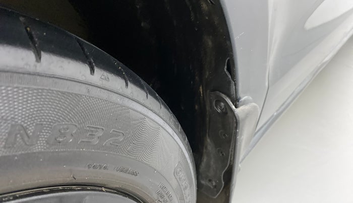 2016 Volkswagen Vento HIGHLINE 1.5 AT, Diesel, Automatic, 1,08,164 km, Left fender - Lining loose