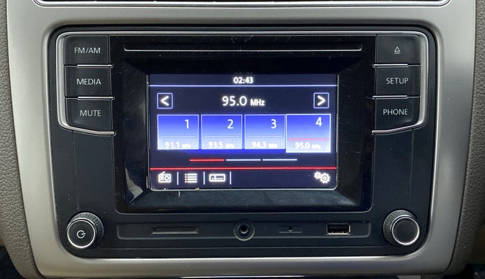2016 Volkswagen Vento HIGHLINE 1.5 AT, Diesel, Automatic, 1,08,164 km, Infotainment System
