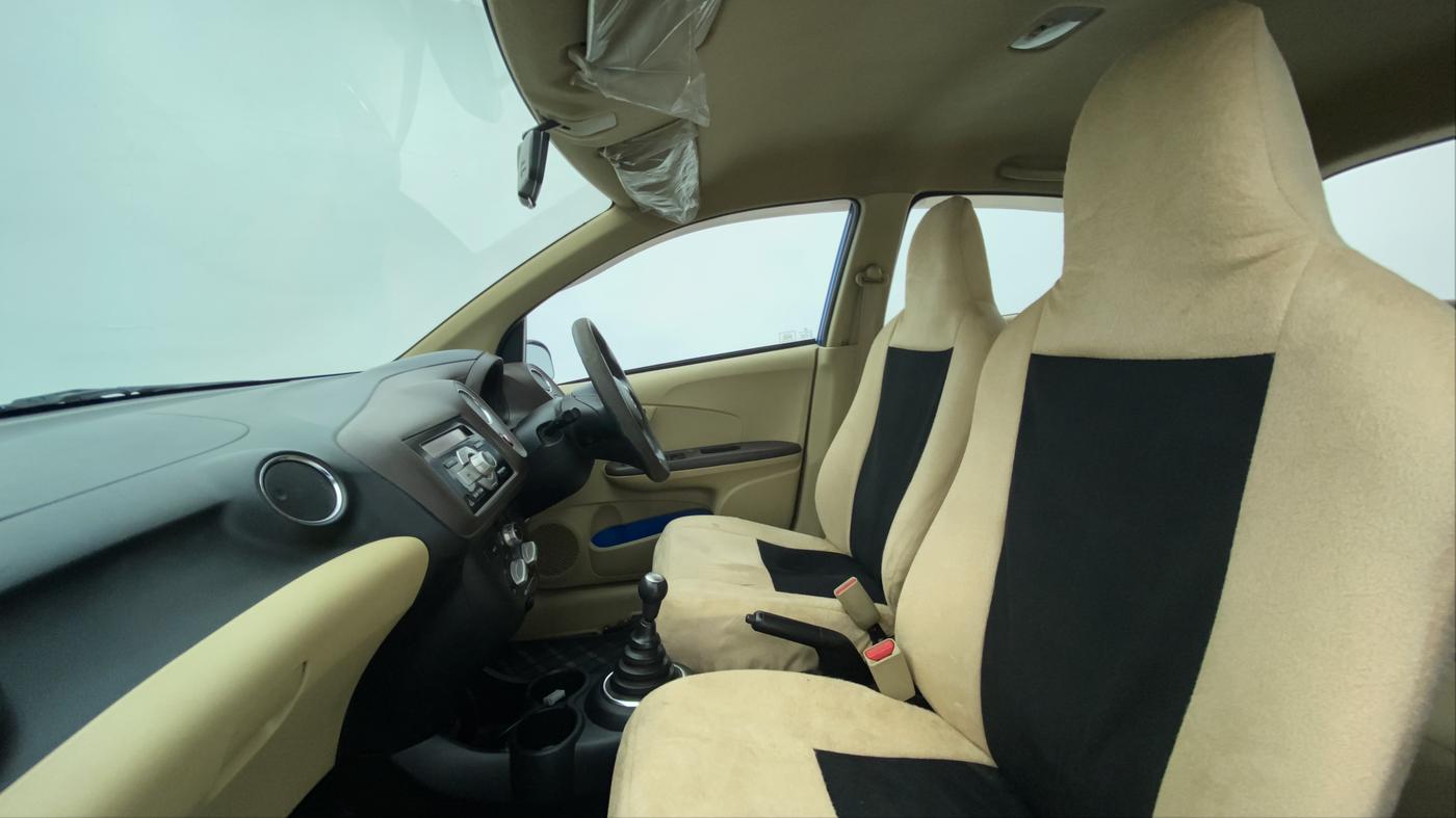 2013 Honda Brio 1.2 S MT I VTEC, Petrol, Manual, 1,07,488 km, Right Side Front Door Cabin View