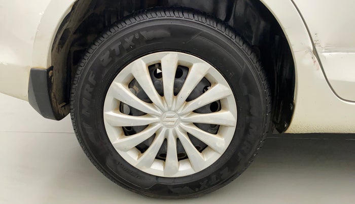 2015 Maruti Swift Dzire VXI, Petrol, Manual, 62,035 km, Right Rear Wheel
