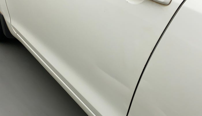 2015 Maruti Swift Dzire VXI, Petrol, Manual, 62,035 km, Front passenger door - Slightly dented