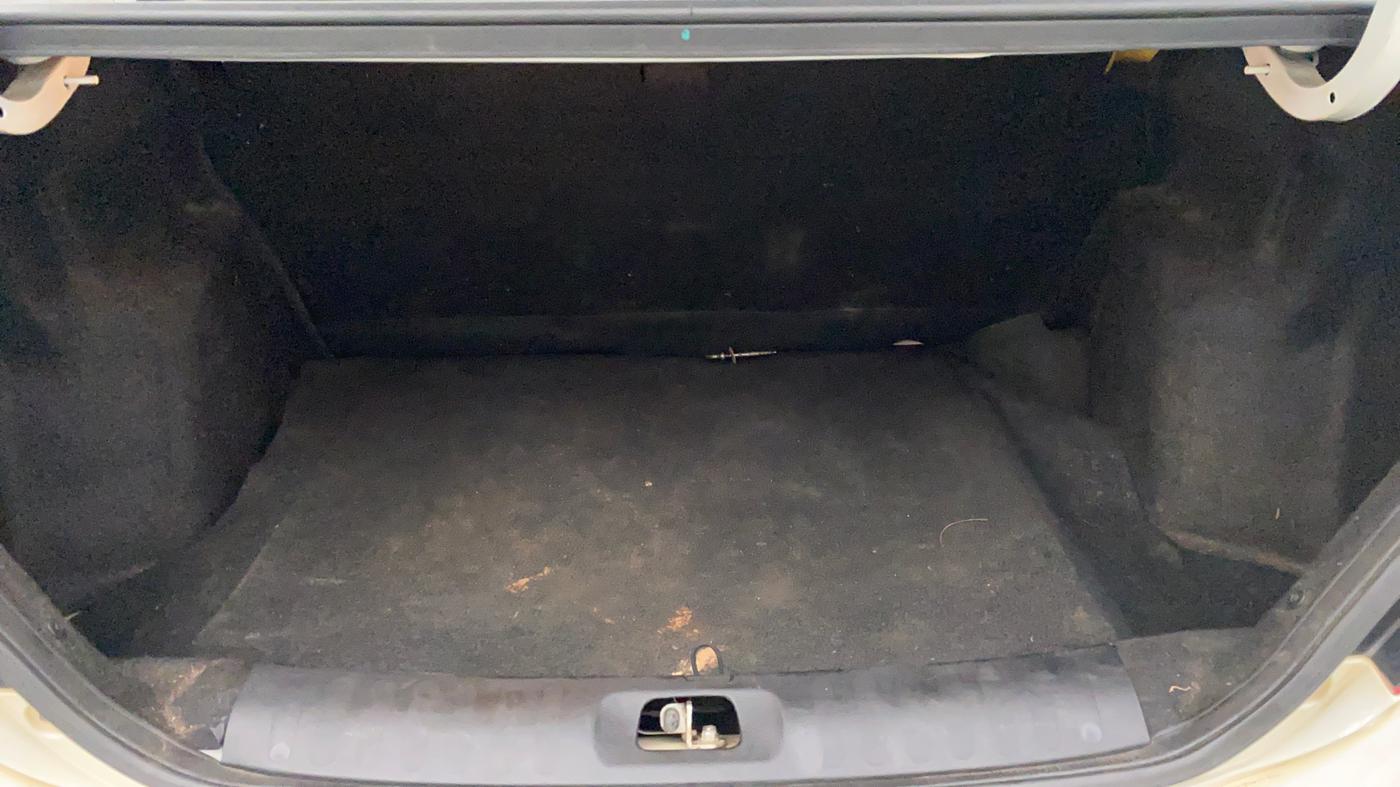 2015 Maruti Swift Dzire VXI, Petrol, Manual, 62,035 km, Boot Inside