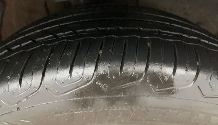 2024 MG ASTOR Select 1.5 MT, Petrol, Manual, 12,206 km, Right Front Tyre Tread