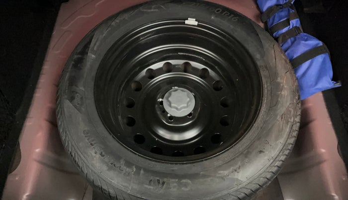 2024 MG ASTOR Select 1.5 MT, Petrol, Manual, 12,206 km, Spare Tyre