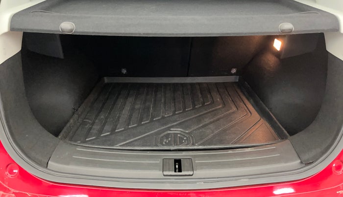 2024 MG ASTOR Select 1.5 MT, Petrol, Manual, 12,206 km, Boot Inside