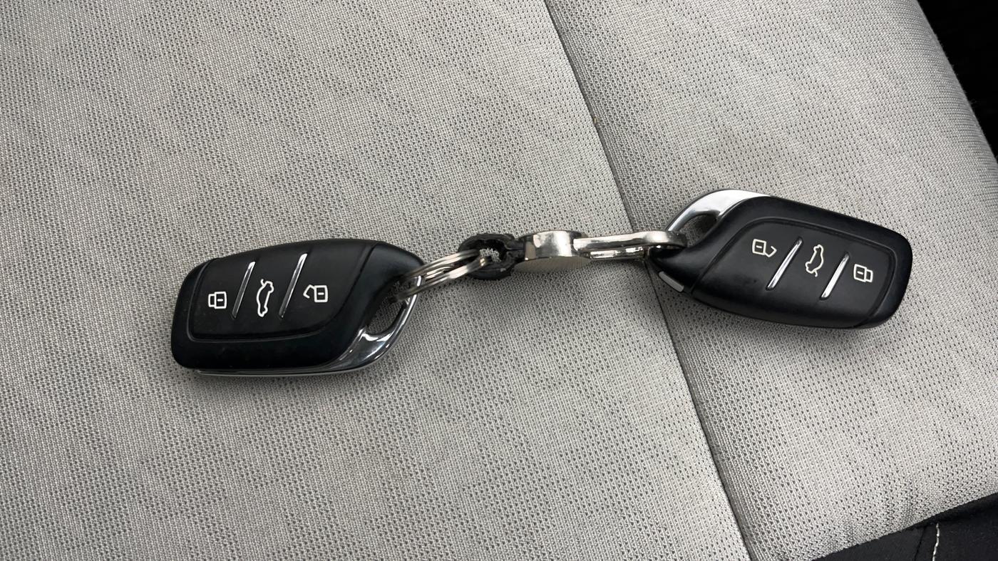 2024 MG ASTOR Select 1.5 MT, Petrol, Manual, 12,206 km, Key Close Up