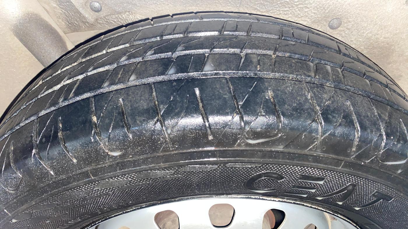 2018 Mahindra MARAZZO M2 7STR, Diesel, Manual, 1,04,829 km, Right Rear Tyre Tread