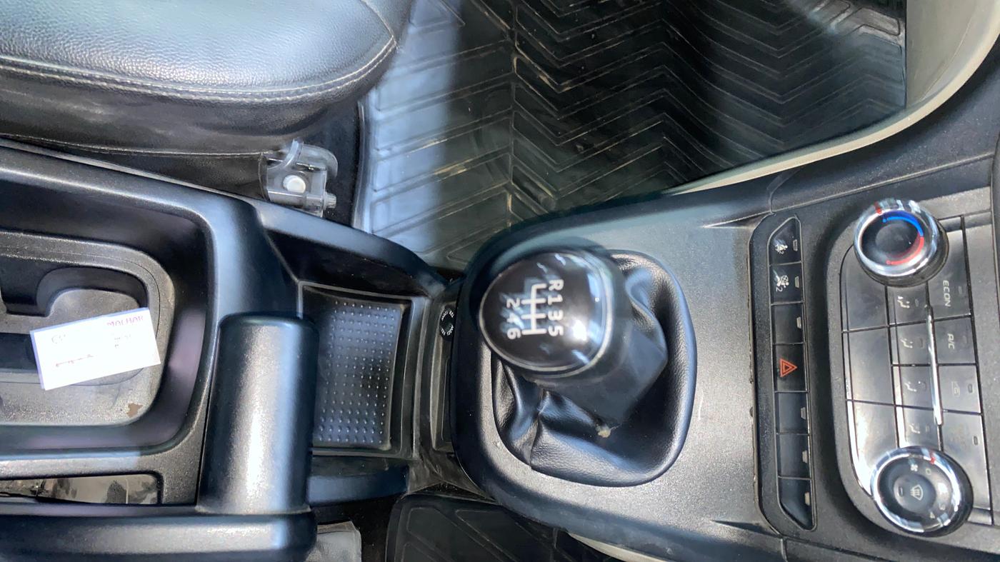 2018 Mahindra MARAZZO M2 7STR, Diesel, Manual, 1,04,829 km, Gear Lever
