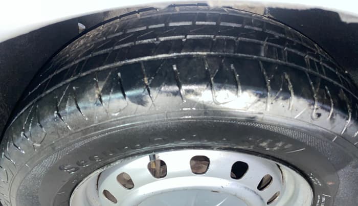 2018 Mahindra MARAZZO M2 7STR, Diesel, Manual, 1,04,829 km, Left Front Tyre Tread