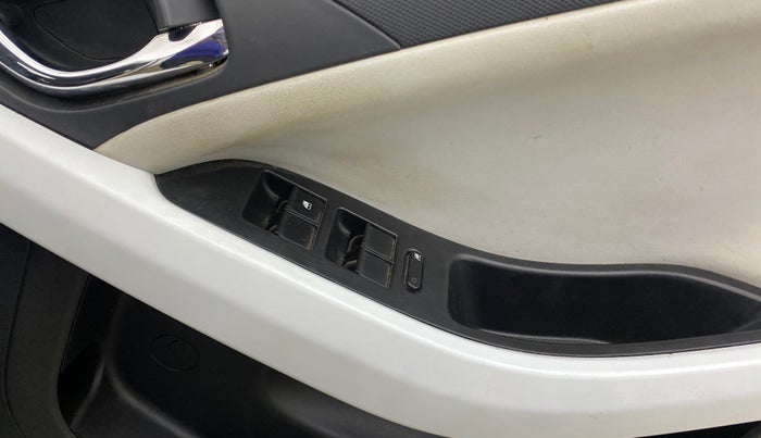 2024 Tata NEXON CREATIVE+ SUNROOF AMT 1.2 PETROL, CNG, Automatic, 36,991 km, Driver Side Door Panels Control