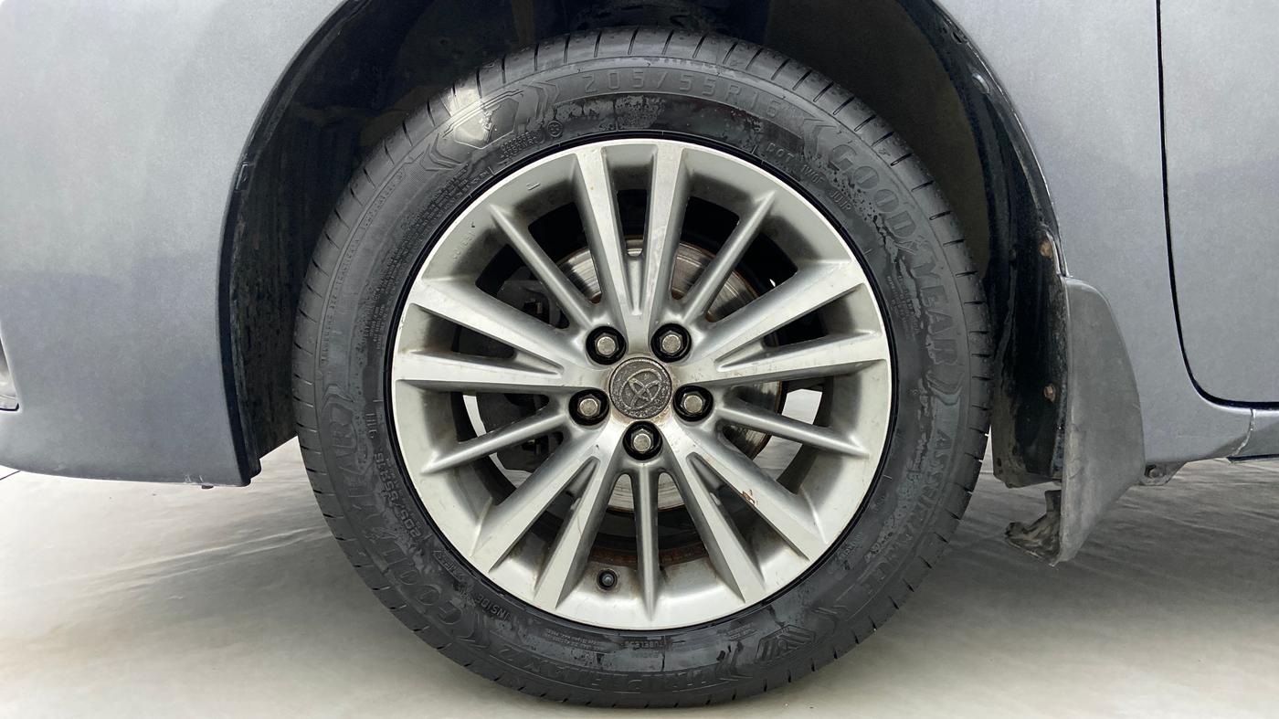 2014 Toyota Corolla Altis VL AT, Petrol, Automatic, 58,570 km, Left Front Wheel