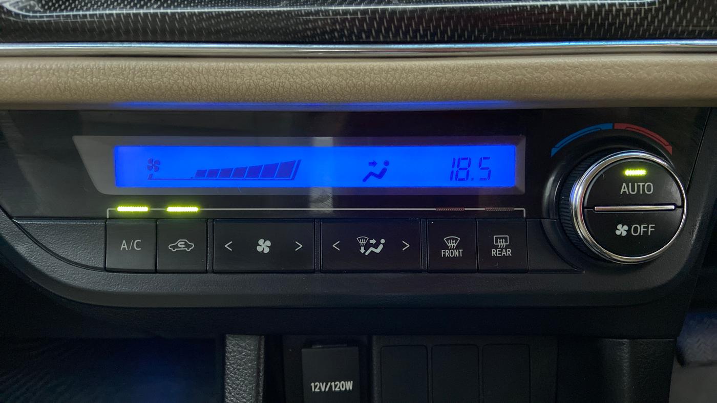 2014 Toyota Corolla Altis VL AT, Petrol, Automatic, 58,570 km, Automatic Climate Control
