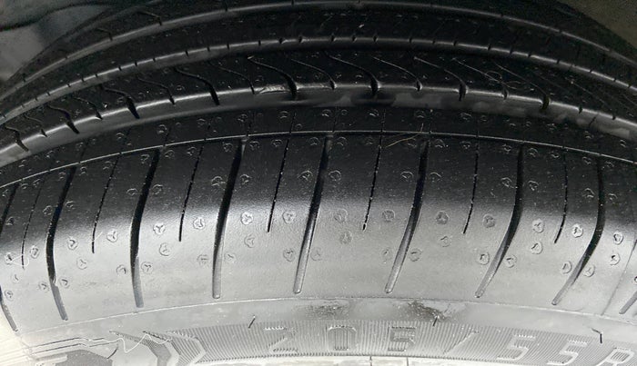 2014 Toyota Corolla Altis VL AT, Petrol, Automatic, 58,570 km, Left Front Tyre Tread