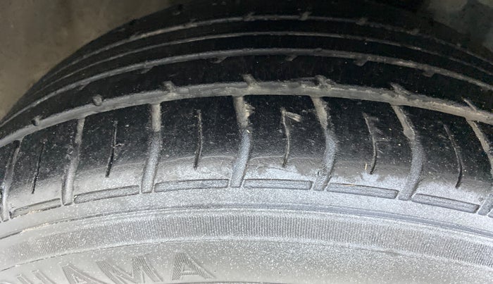 2014 Toyota Corolla Altis VL AT, Petrol, Automatic, 58,570 km, Right Front Tyre Tread