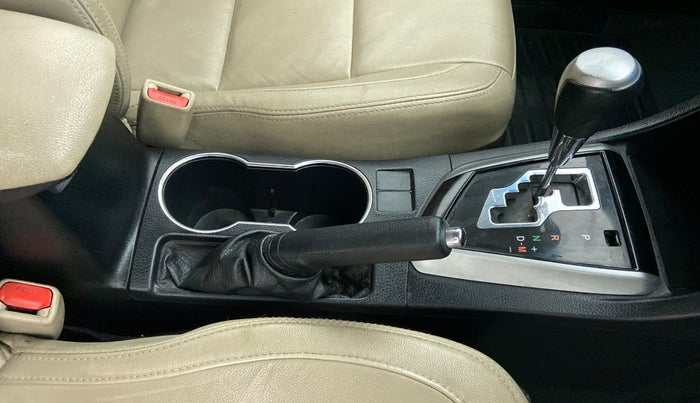 2014 Toyota Corolla Altis VL AT, Petrol, Automatic, 58,570 km, Gear Lever
