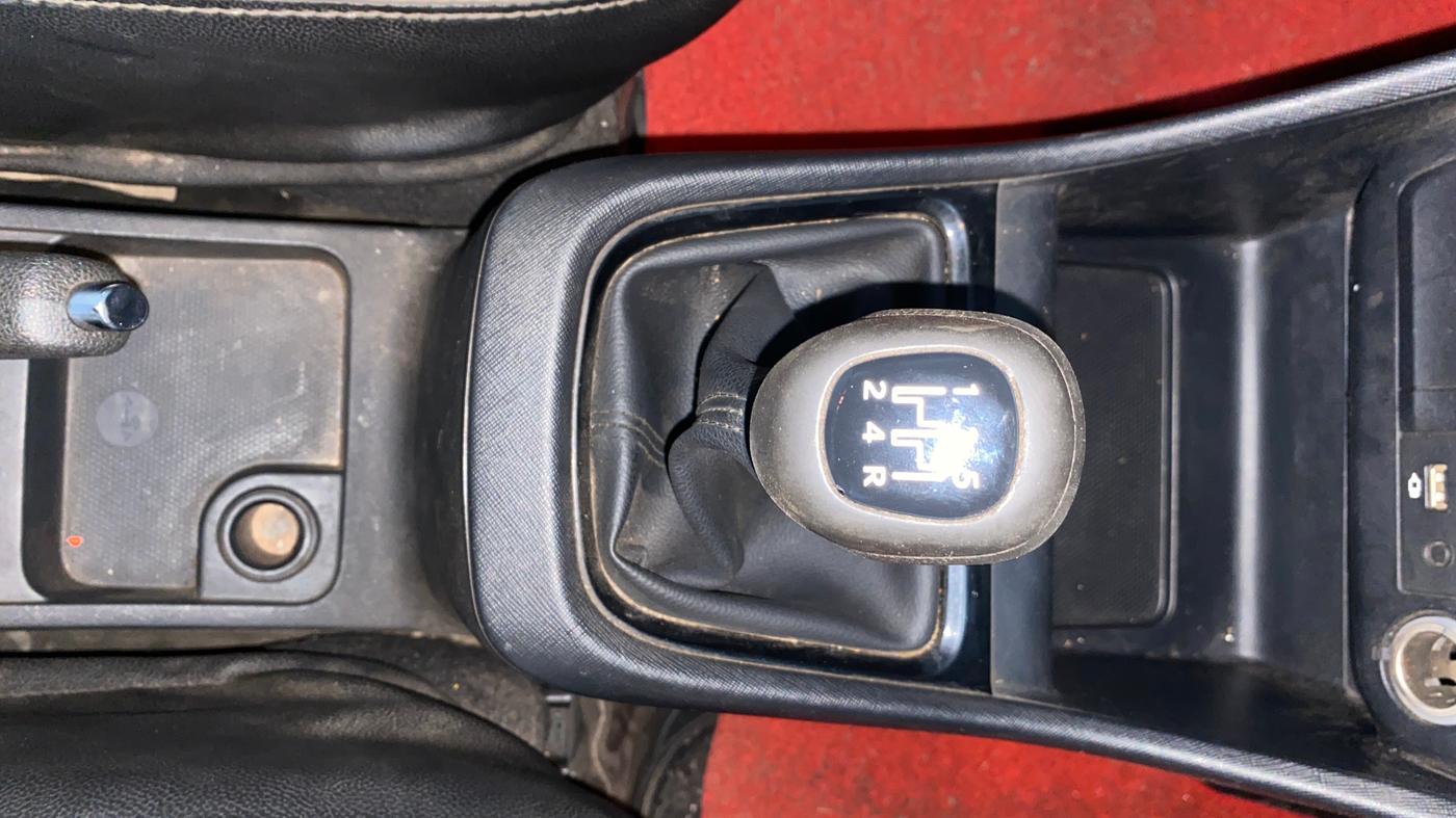 2022 Tata PUNCH ADVENTURE MT, Petrol, Manual, 60,468 km, Gear Lever
