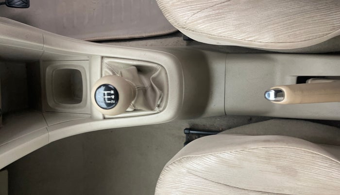 2014 Maruti Ertiga VXI, Petrol, Manual, 58,924 km, Gear Lever