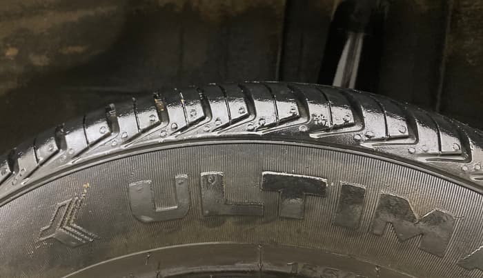2017 Renault Kwid CLIMBER 1.0 AMT, Petrol, Automatic, 35,647 km, Left Rear Tyre Tread