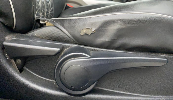 2017 Tata NEXON XZ PLUS DIESEL, Diesel, Manual, 72,054 km, Driver Side Adjustment Panel