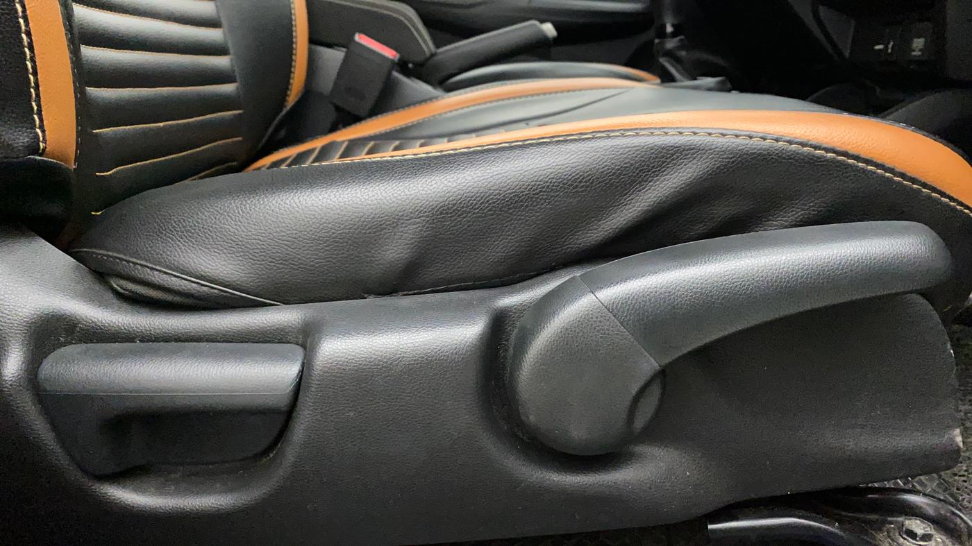 2019 Honda WR-V 1.5L I-DTEC VX MT, Diesel, Manual, 84,026 km, Driver Side Adjustment Panel