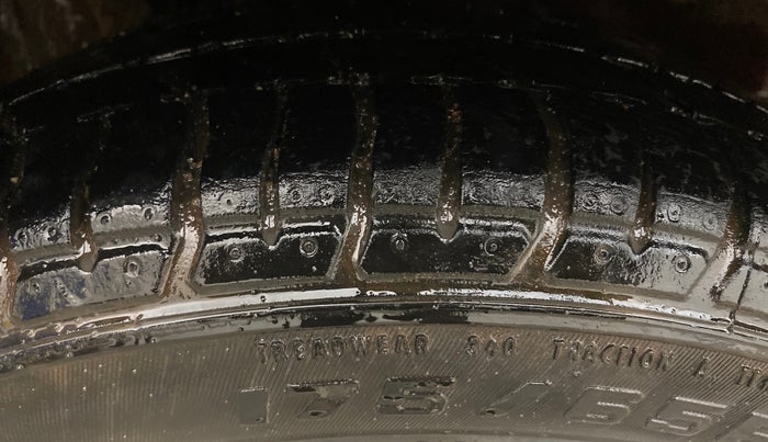 2015 Honda Amaze 1.2L I-VTEC S, Petrol, Manual, 67,474 km, Right Rear Tyre Tread