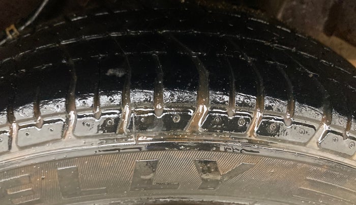 2015 Honda Amaze 1.2L I-VTEC S, Petrol, Manual, 67,474 km, Left Rear Tyre Tread