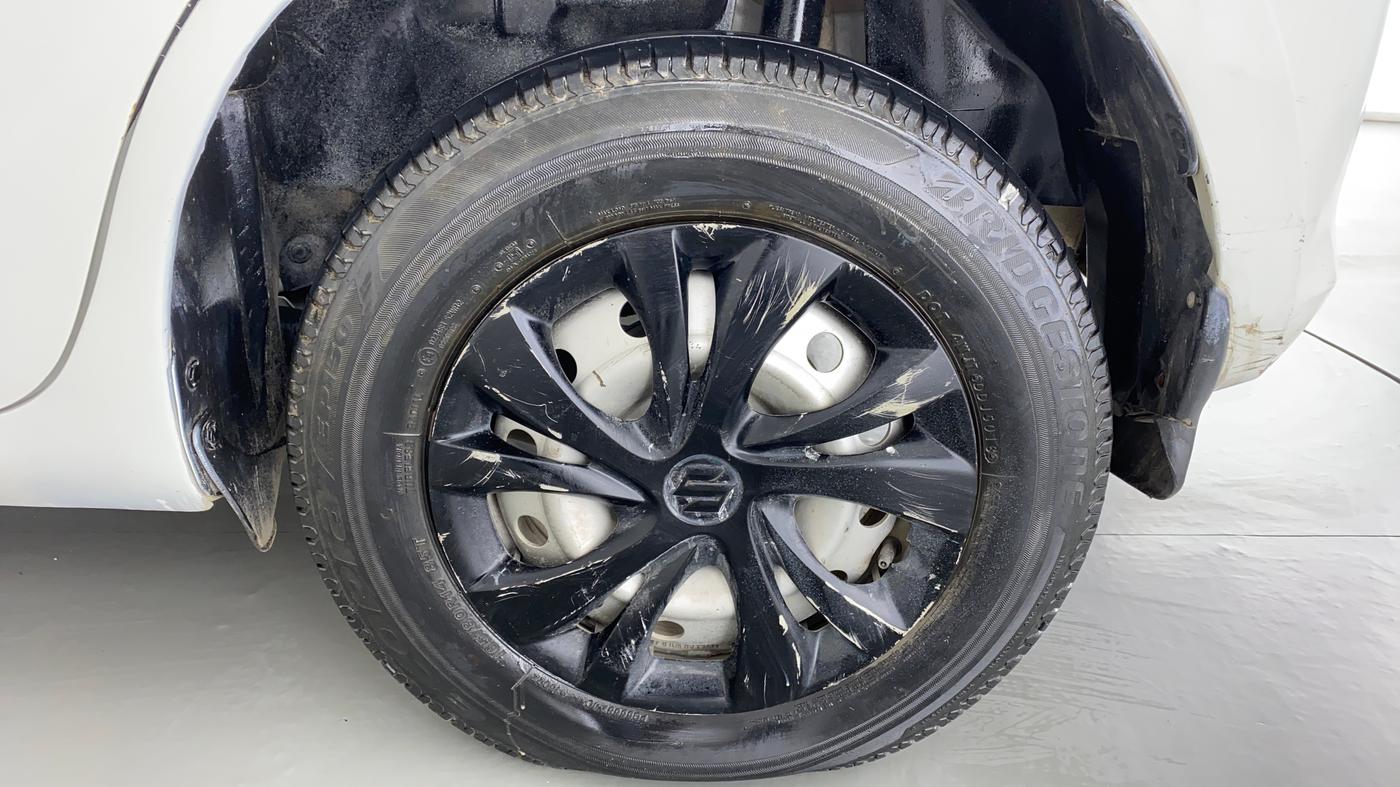 2019 Maruti Swift LXI D, Petrol, Manual, 36,536 km, Left Rear Wheel