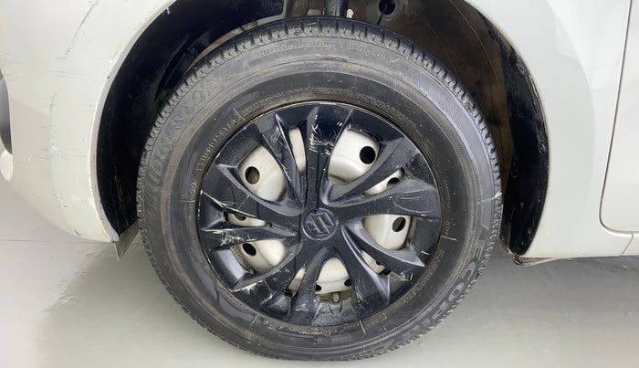 2019 Maruti Swift LXI D, Petrol, Manual, 36,536 km, Left Front Wheel