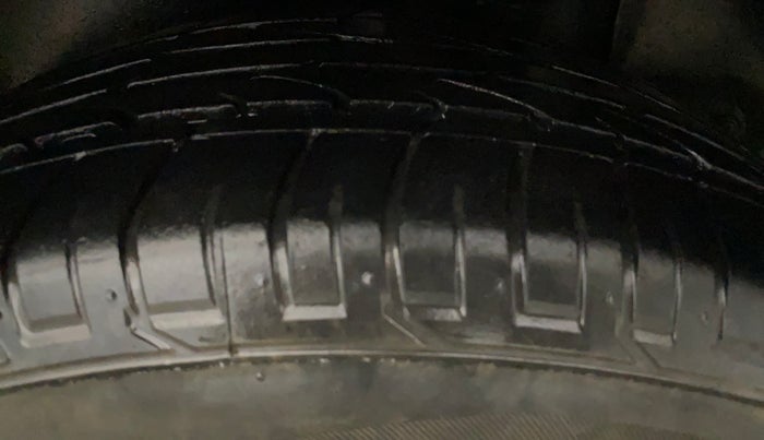 2017 Hyundai Creta SX PLUS AT 1.6 PETROL, Petrol, Automatic, 26,882 km, Left Rear Tyre Tread