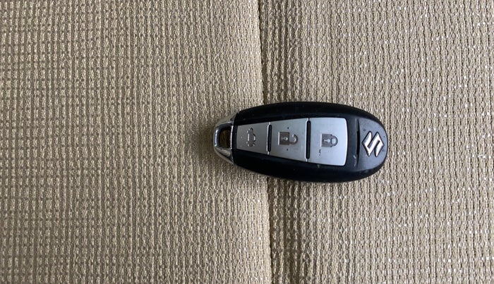 2016 Maruti Swift Dzire ZDI, Diesel, Manual, 68,020 km, Key Close Up
