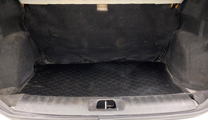 2016 Maruti Swift Dzire ZDI, Diesel, Manual, 68,020 km, Boot Inside