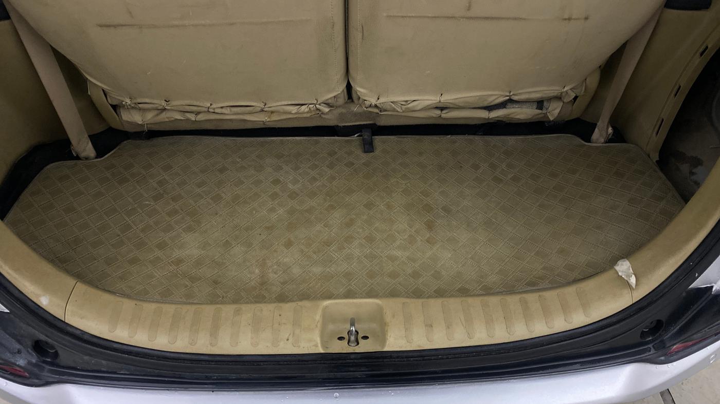 2014 Honda Mobilio 1.5L I-DTEC S, Diesel, Manual, 66,585 km, Boot Inside