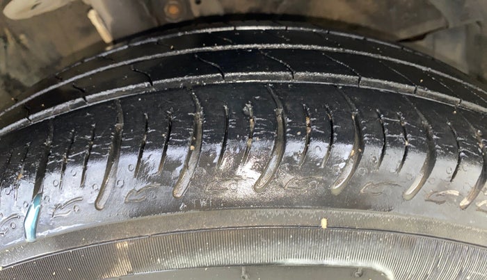 2020 Maruti Baleno SIGMA PETROL 1.2, Petrol, Manual, 43,630 km, Right Front Tyre Tread