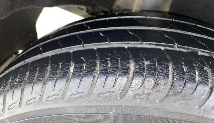 2020 Maruti Baleno SIGMA PETROL 1.2, Petrol, Manual, 43,630 km, Right Rear Tyre Tread