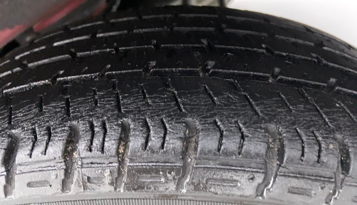 2013 Maruti Alto K10 LXI P, Petrol, Manual, 38,725 km, Left Rear Tyre Tread
