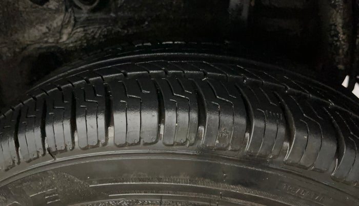 2016 Maruti Celerio VXI CNG, CNG, Manual, 74,201 km, Left Rear Tyre Tread