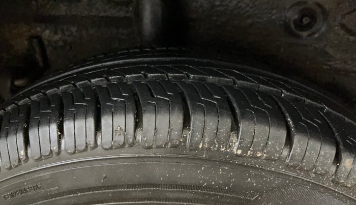 2016 Maruti Celerio VXI CNG, CNG, Manual, 74,201 km, Right Rear Tyre Tread