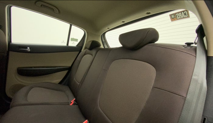 2013 Hyundai i20 ASTA 1.2, Petrol, Manual, 78,272 km, Right Side Rear Door Cabin