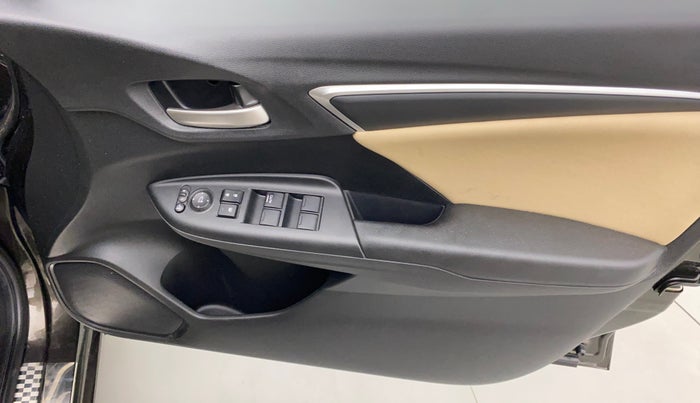 2021 Honda Jazz 1.2L I-VTEC VX CVT, Petrol, Automatic, 6,578 km, Driver Side Door Panels Control