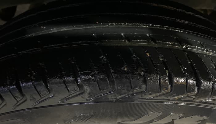 2019 Renault Kwid RXT 1.0 (O), Petrol, Manual, 82,637 km, Left Rear Tyre Tread