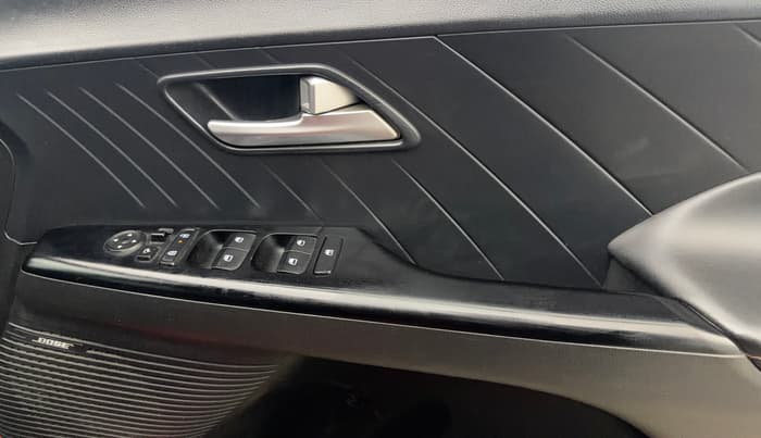 2023 Hyundai Verna SX (O) 1.5 TURBO PETROL DCT, Petrol, Automatic, 41,647 km, Driver Side Door Panels Control