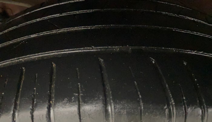 2022 Hyundai VENUE SX (O) 1.5 CRDI, Diesel, Manual, 46,270 km, Right Rear Tyre Tread