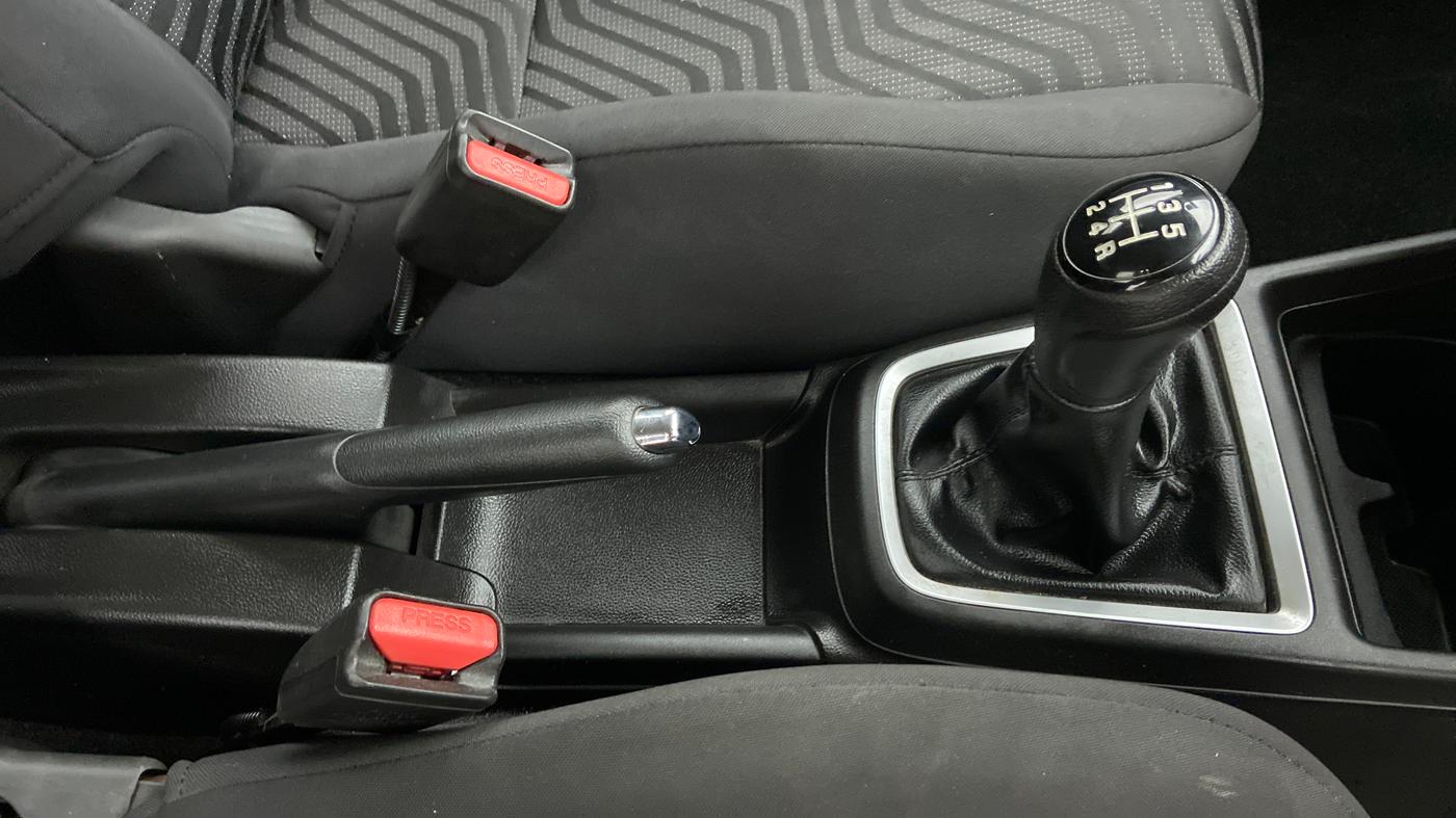 2021 Maruti Swift ZXI+, Petrol, Manual, 7,633 km, Gear Lever