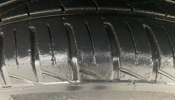 2021 Renault Kwid RXT 1.0 (O), Petrol, Manual, 41,310 km, Left Front Tyre Tread