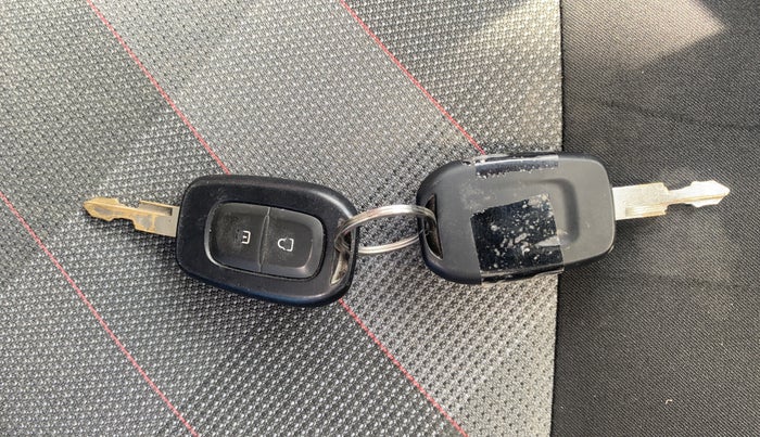 2021 Renault Kwid RXT 1.0 (O), Petrol, Manual, 41,310 km, Key Close Up