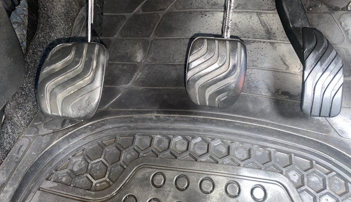 2021 Renault Kwid RXT 1.0 (O), Petrol, Manual, 41,310 km, Pedals