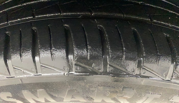 2021 Renault Kwid RXT 1.0 (O), Petrol, Manual, 41,310 km, Right Front Tyre Tread