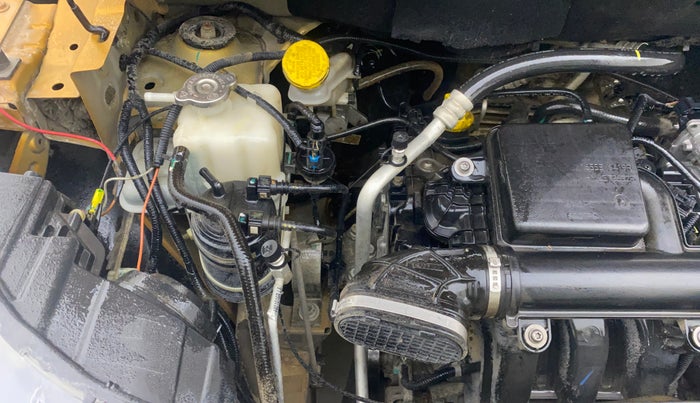 2019 Renault TRIBER RXZ, Petrol, Manual, 63,485 km, Engine View - Right